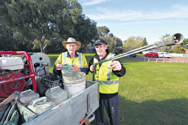 ARM-Volunteers-1_CP Civic pride action group volunteers Graeme and Don provide a vital service to City of Armadale residents but now they need some more help. Photograph — Matt Devlin.