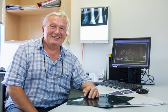 Dr Milenko Kovac in the trauma clinic. Photograph — Matt Devlin.