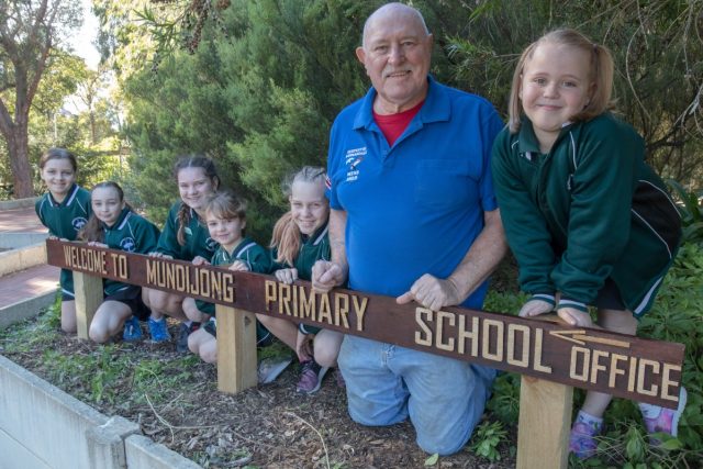 SJ Mundijong Primary signs 4