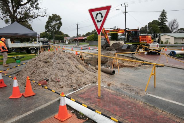 Spring Road and Thornlie Avenue