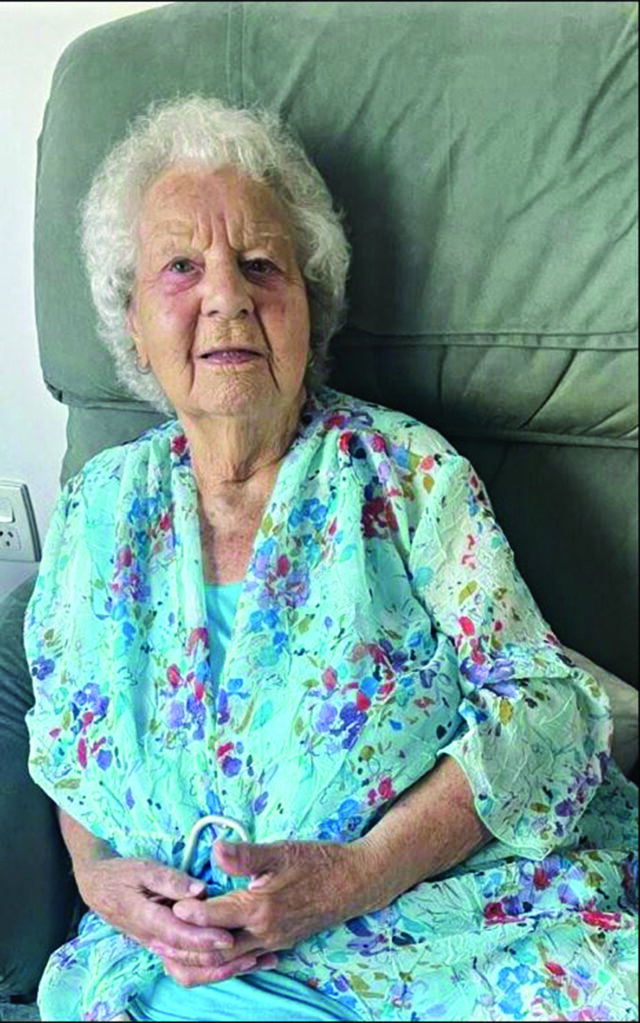 CAN- ELLEN'S 100th 2_CP