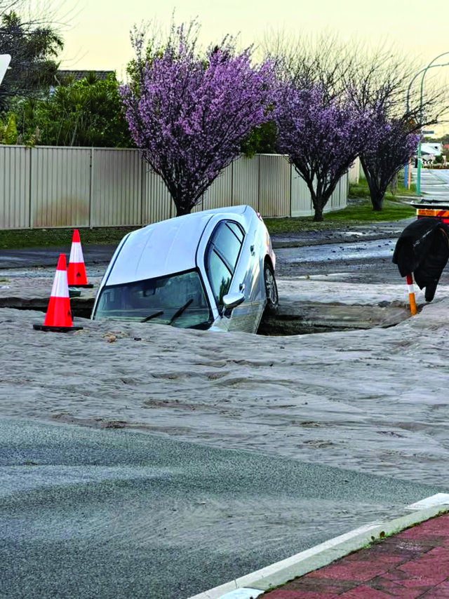 GOS Car sinkhole1_CP